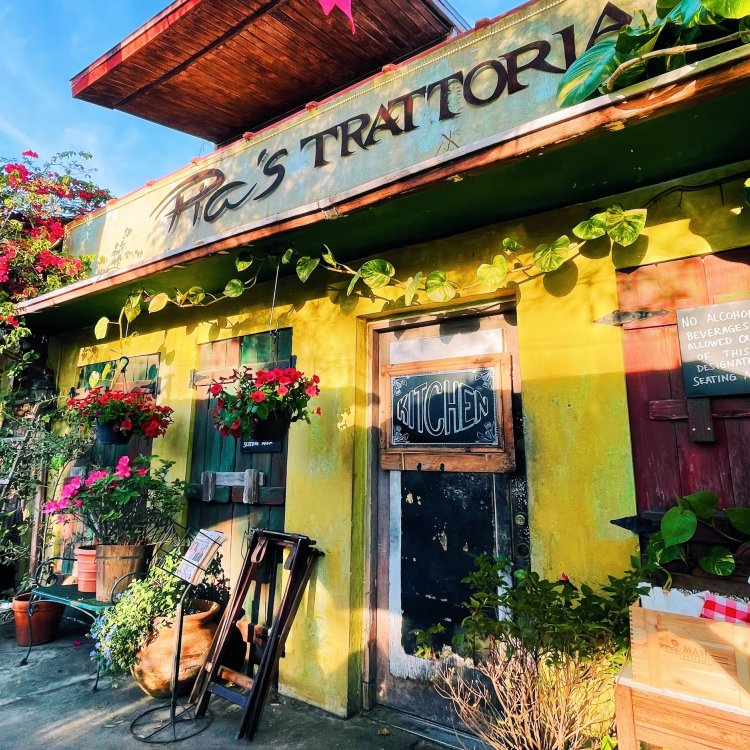 Yellow exterior of Pia's Trattoria