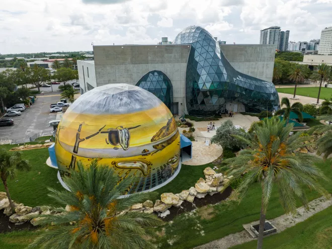 outside of the Dali museum with dome