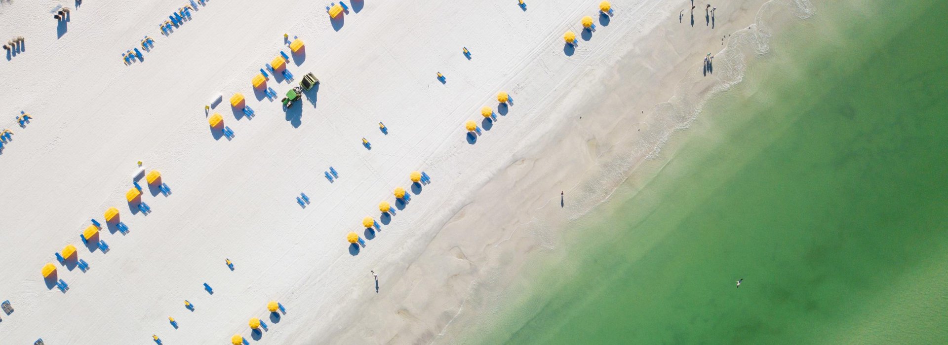 Eine Draufsicht auf St. Pete Beach mit einer Drohne, März 2021