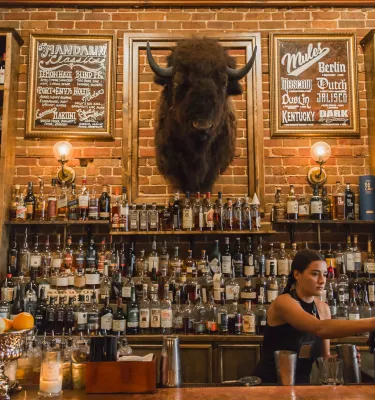 bar