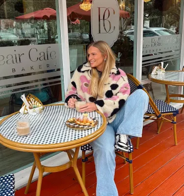 woman at a cafe