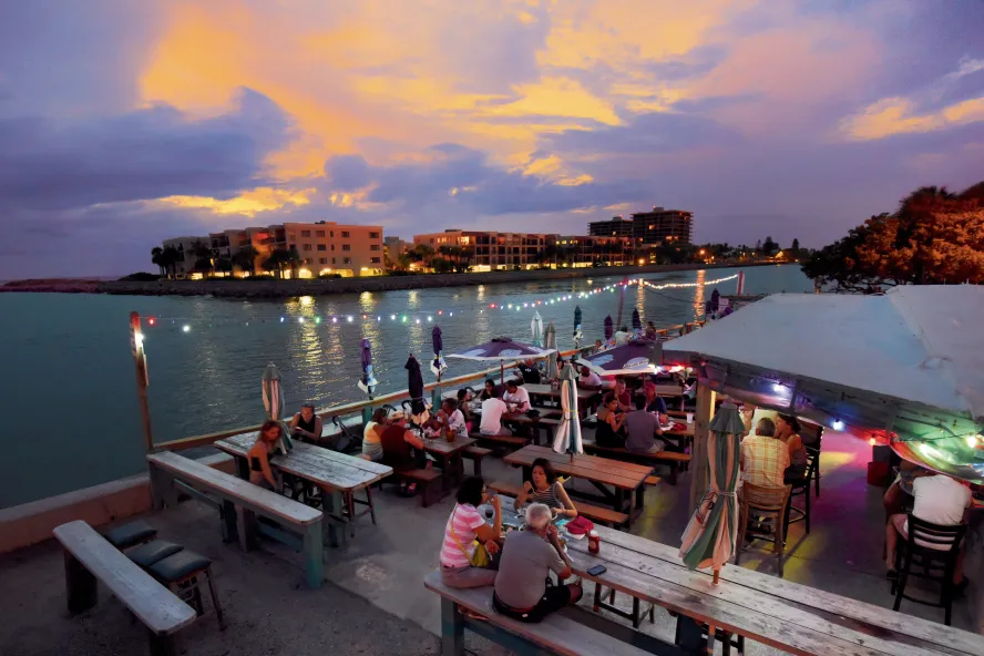 A sunset at Woody's Waterfront Restaurant