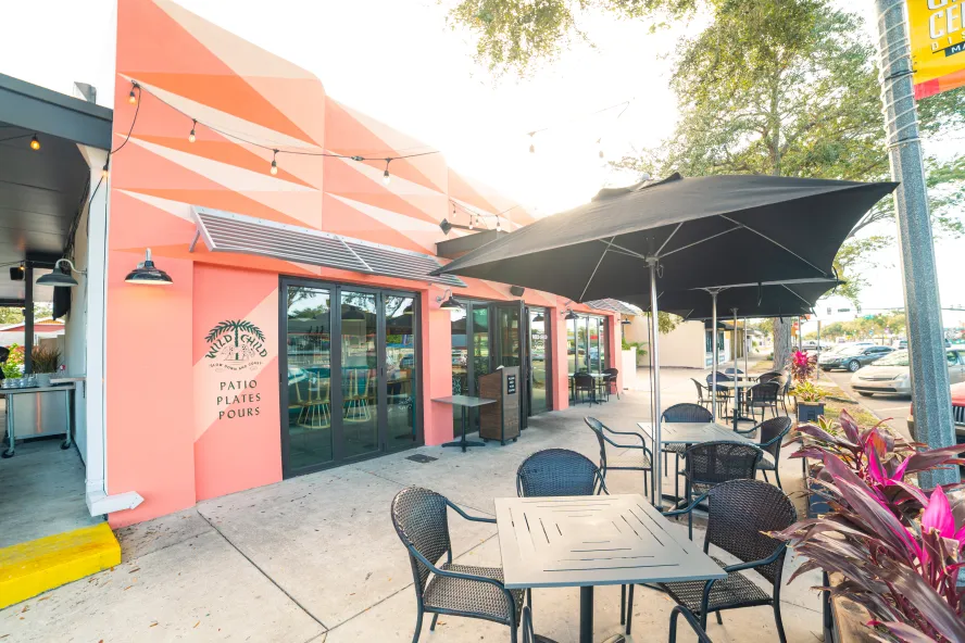 outdoor restaurant 