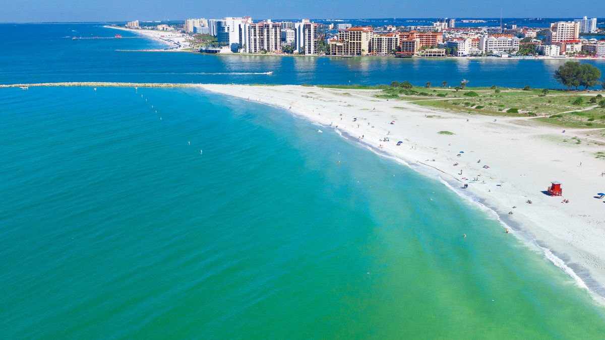 Vista aérea de la hermosa playa de Sand Key.