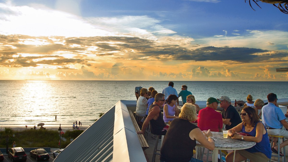 A gorgeous view of sunset at Hurricane Seafood Restaurant