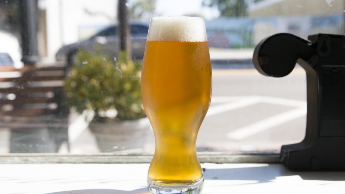 Two Frogs Brewing Blonde Ale