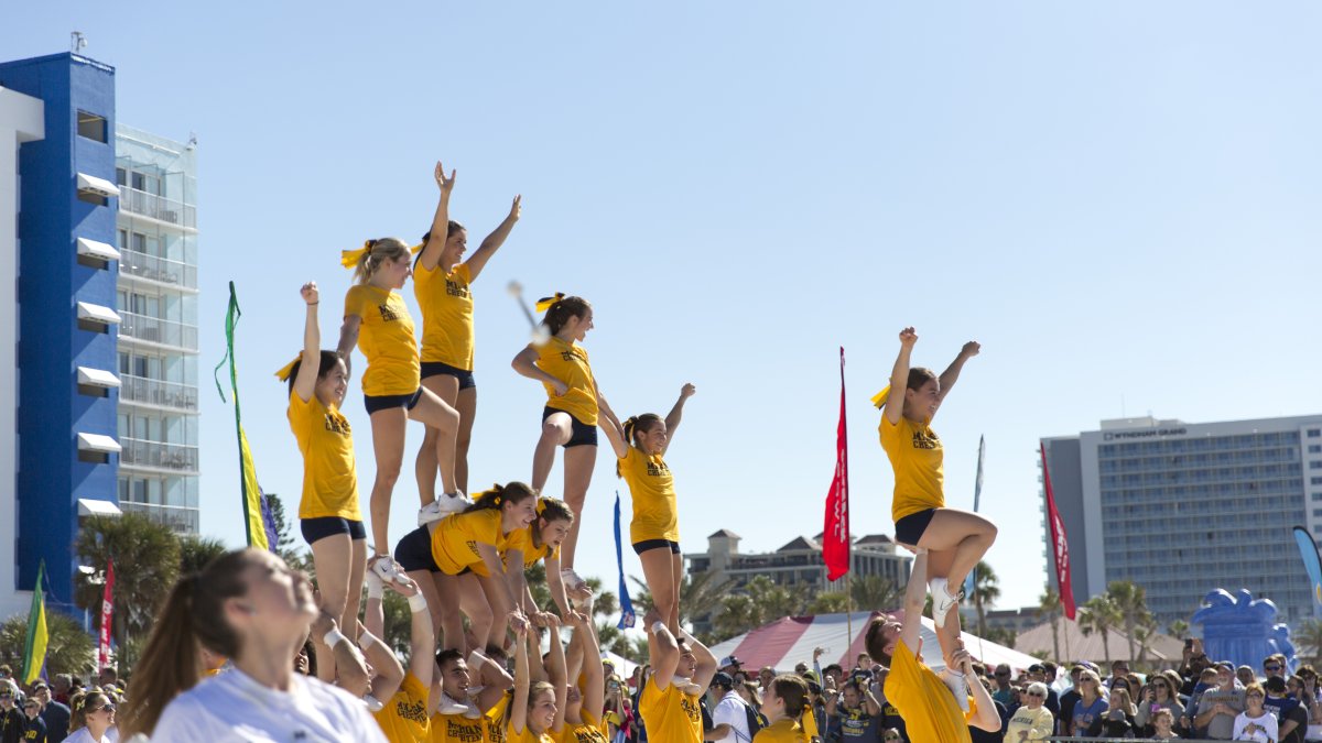 Outback Bowl Beach Day