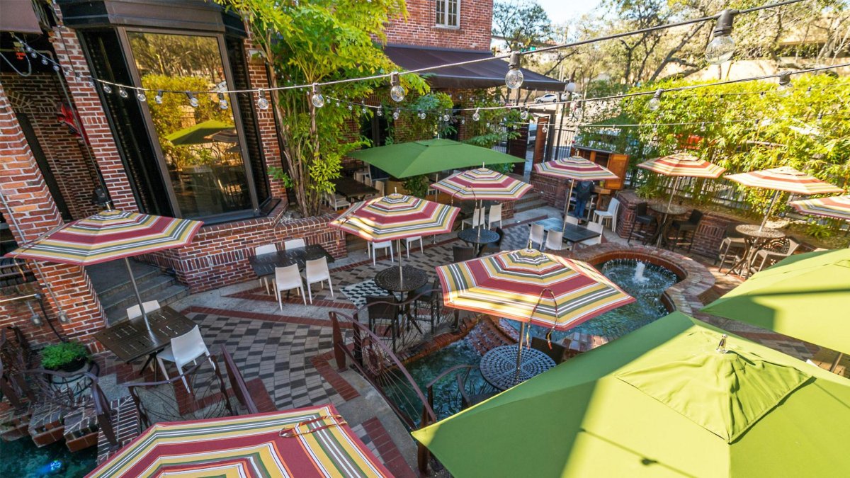 Image of outside courtyard dining area at Red Mesa Cantina Mexican restaurant in St. Pete. 