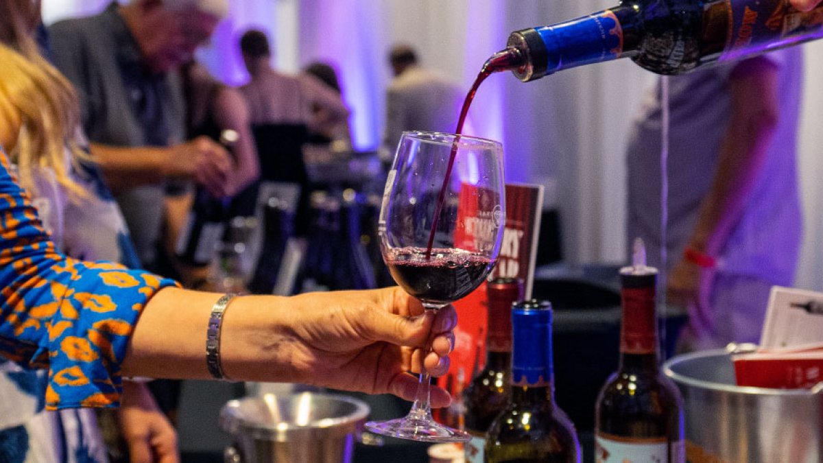 los vinos de dalí 2023 an evening of art, wine & tastings Visit St