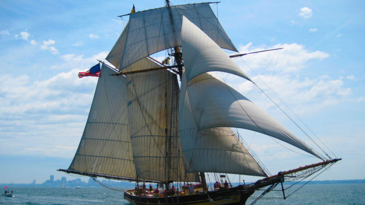 Tall ship Pride of Baltimore II