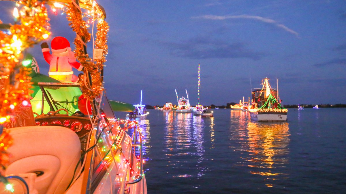 Clearwater Holiday Boat Parade VUEing Party Visit St Petersburg