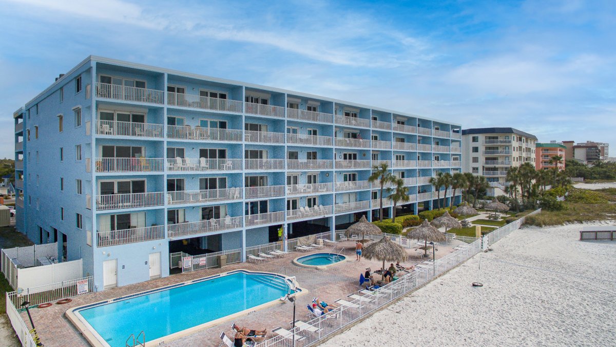 BEACH SIDE POOL