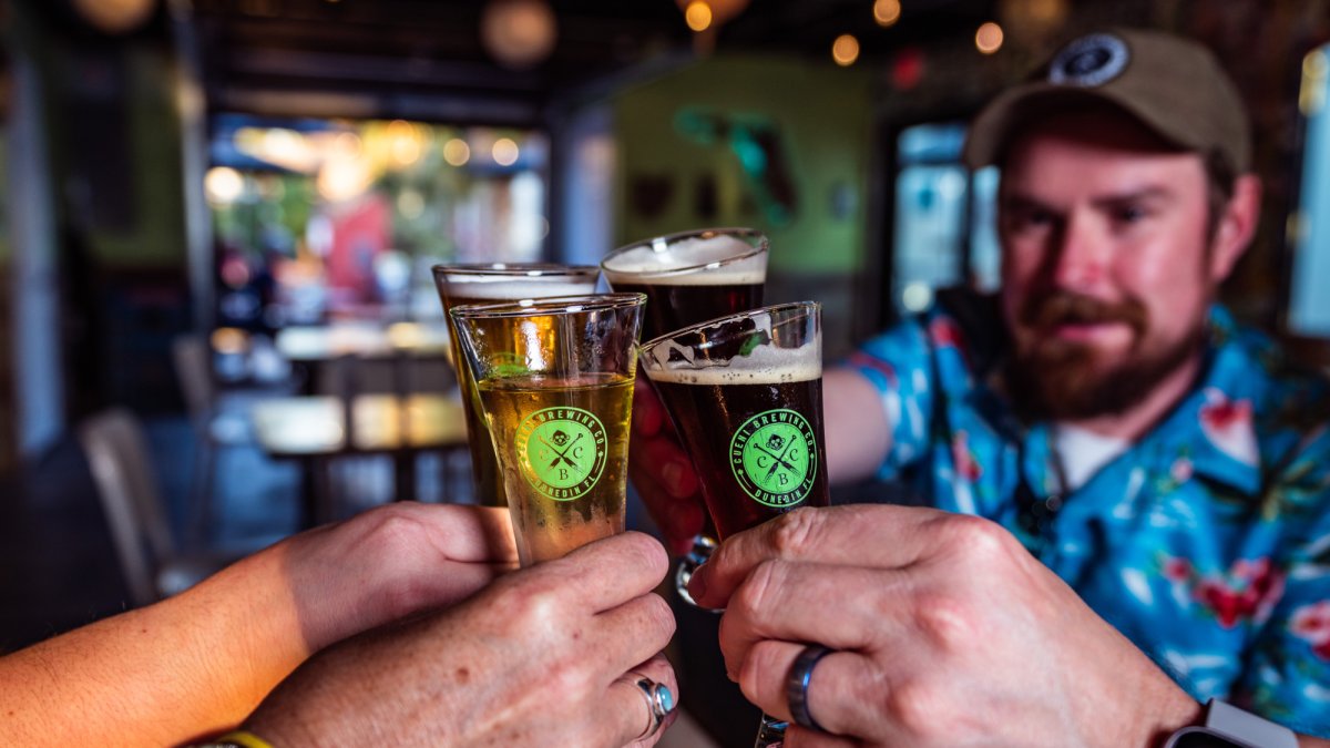 flight cheers joe closeup