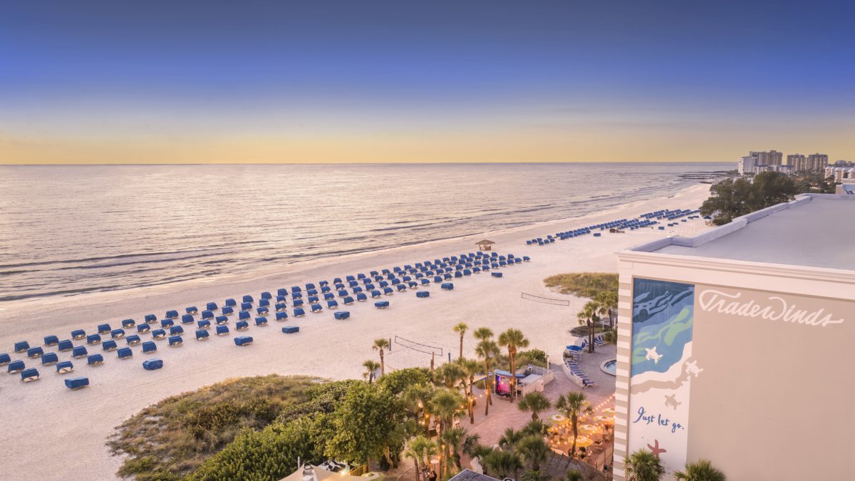 Salty's Tiki Bar and Beach Lounge at sunset