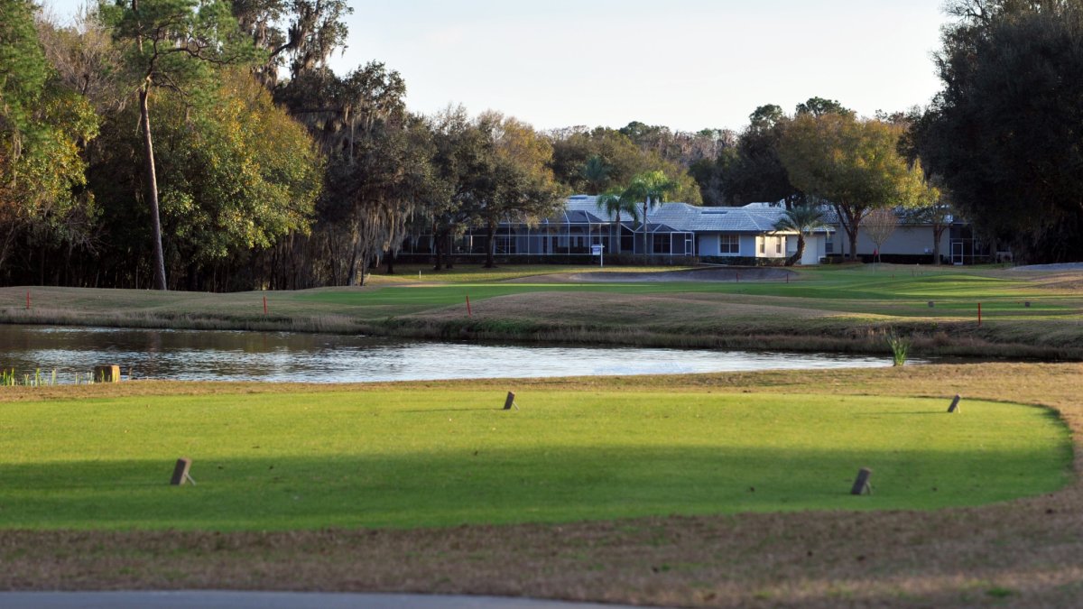 Crescent Oaks Country Club