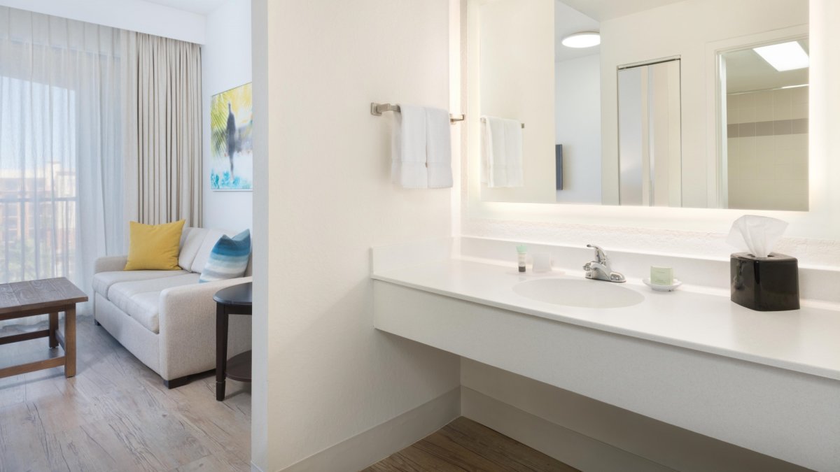 1 Bedroom King Suite