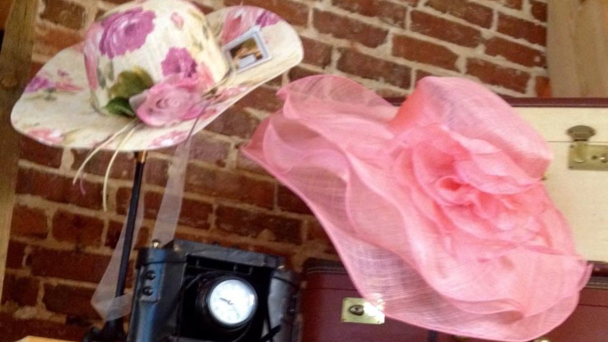 Mens and womens special occasion hats & fascinators.