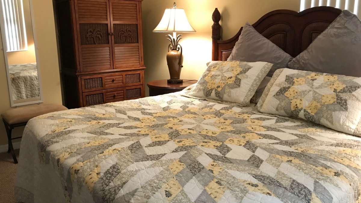 Guest bedroom