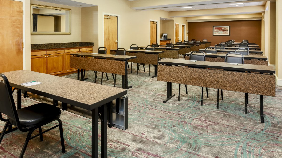 Meeting Room- Carillon Room