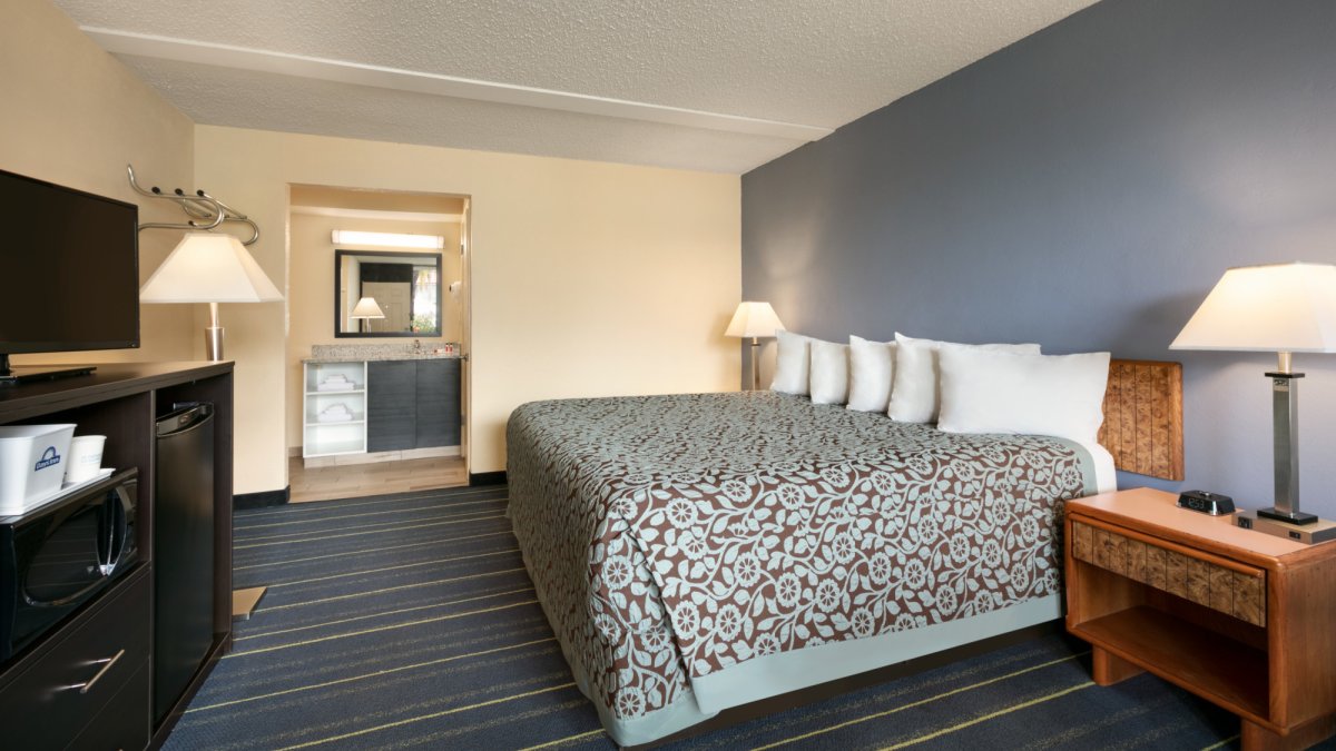 Days Inn Clearwater Central