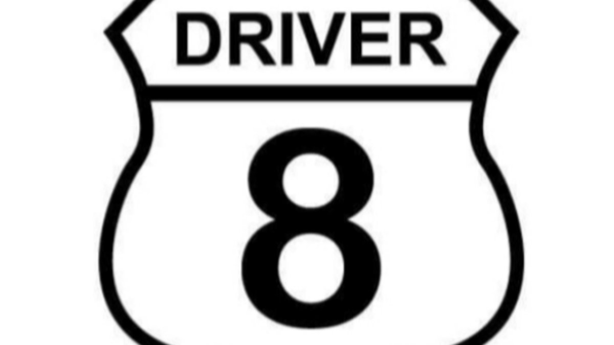Driver8 Logo