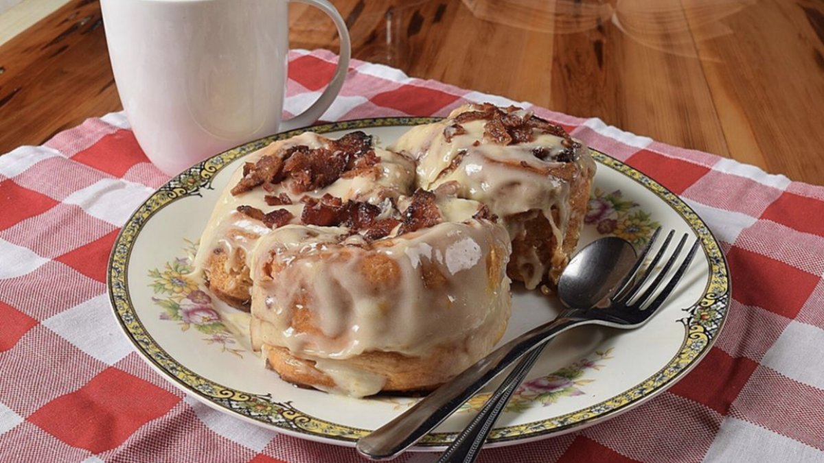 Maple Bacon Cinnamon Rolls