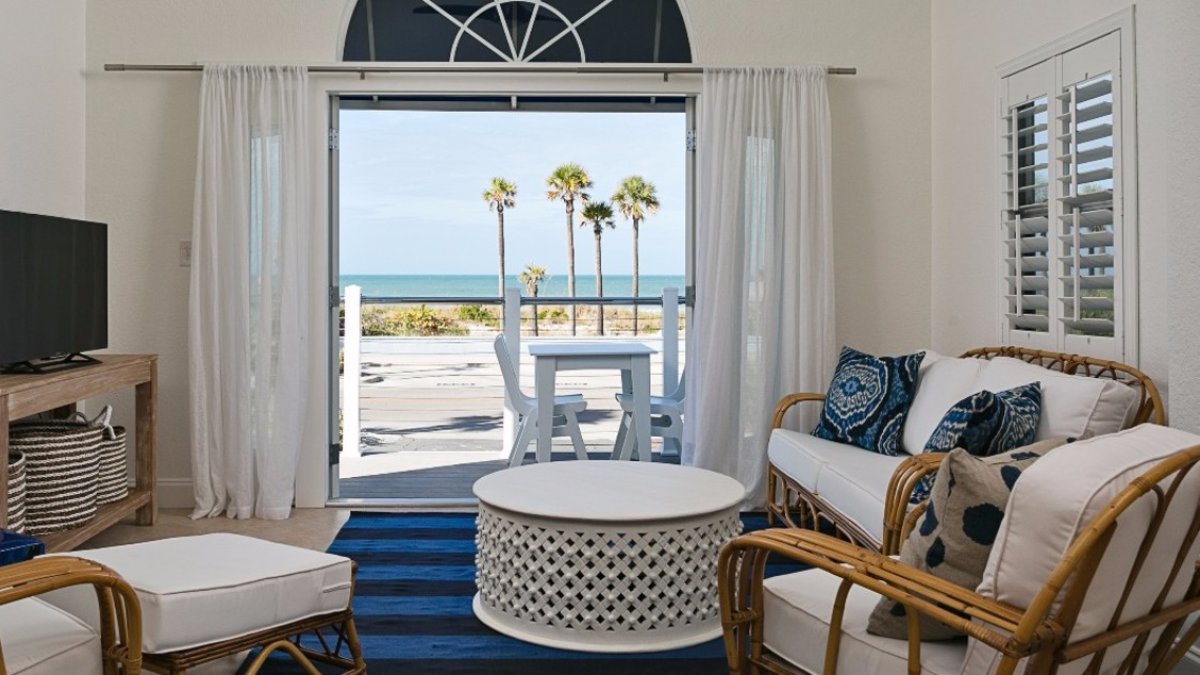 Magnolia Suite Living Room