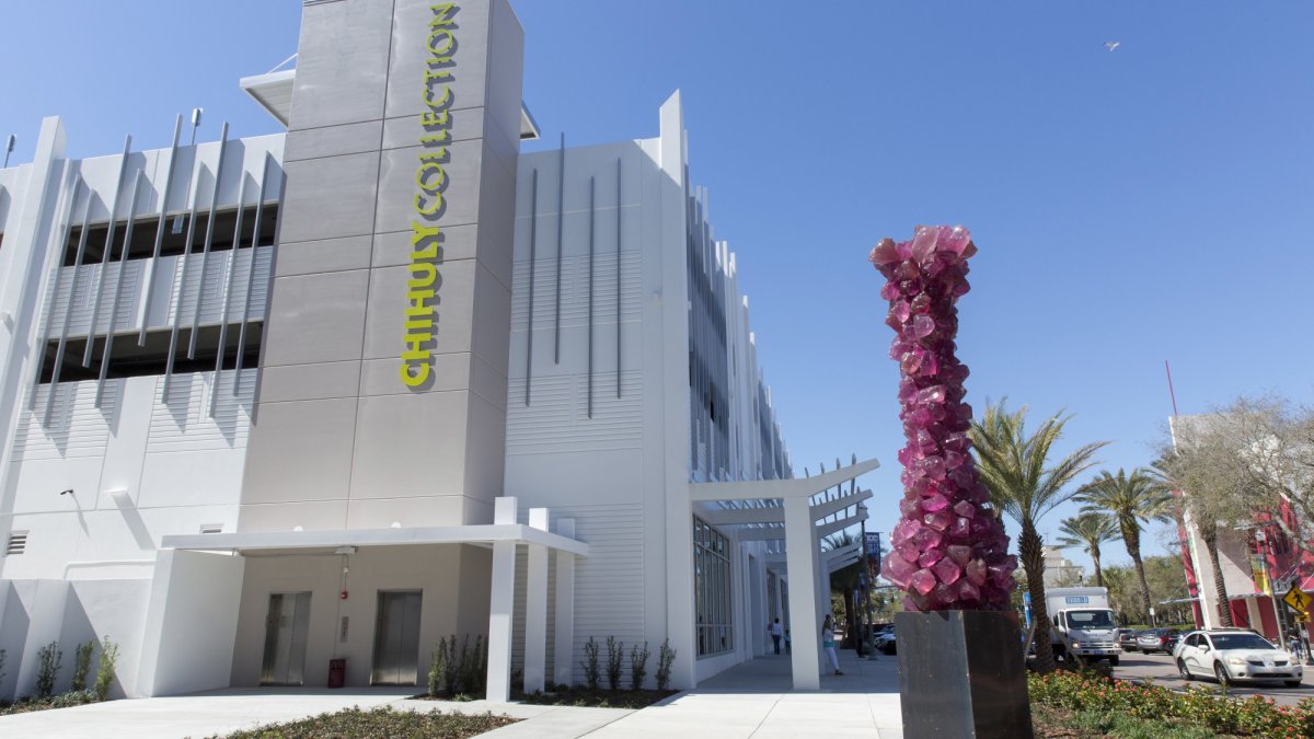 Chihuly Entrance