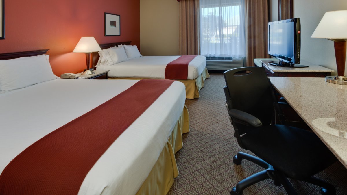 Standard two queen guest room