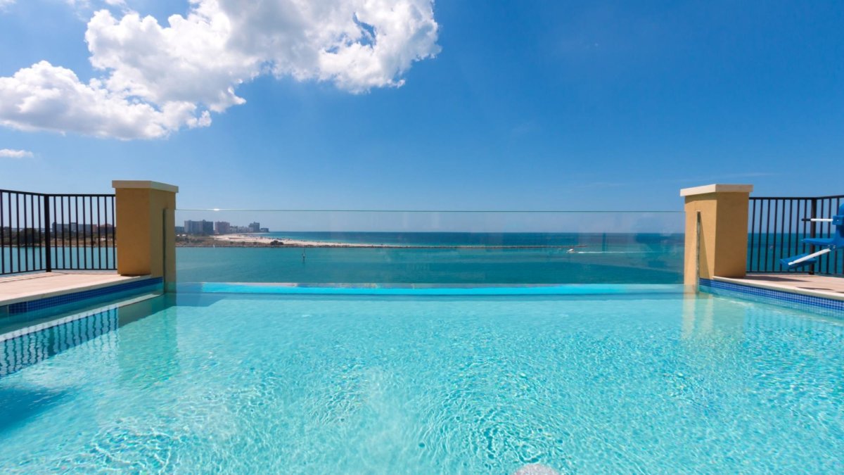 Gulfview infinity Pool