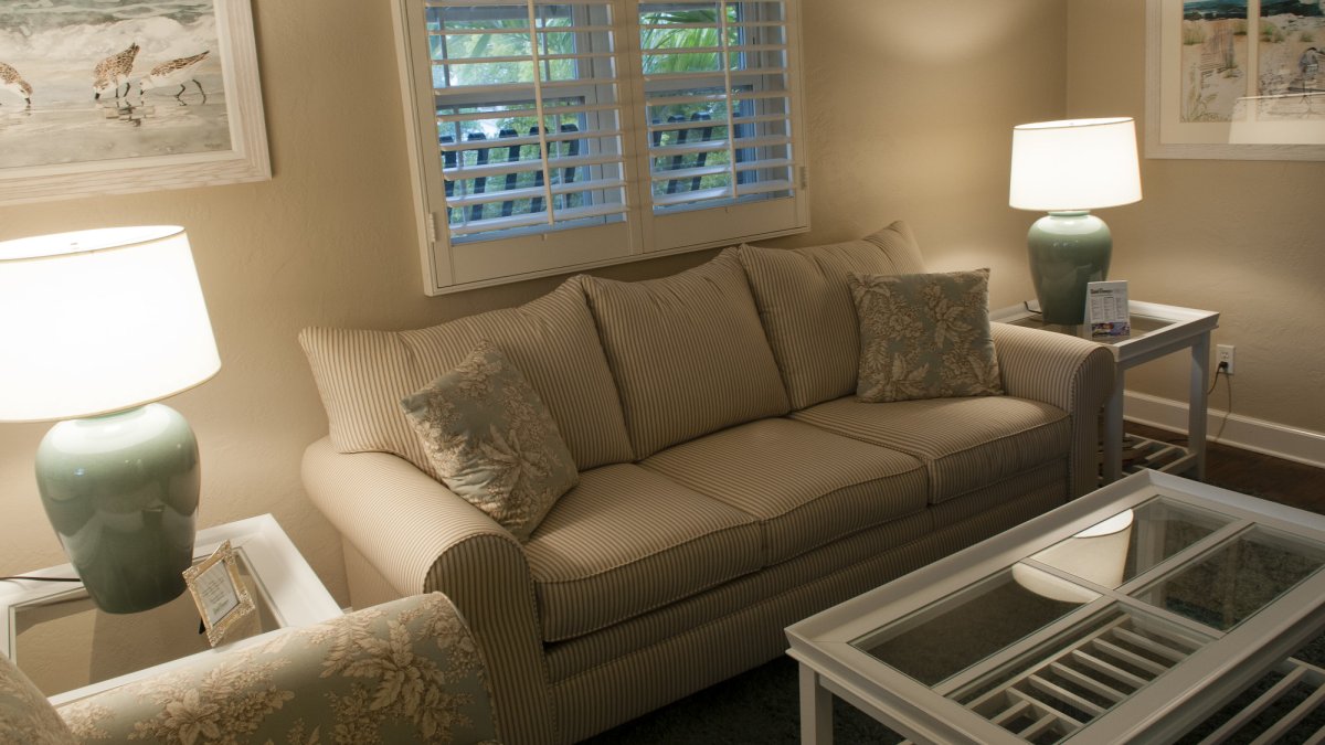 Tropical Courtyard Suite Living Area