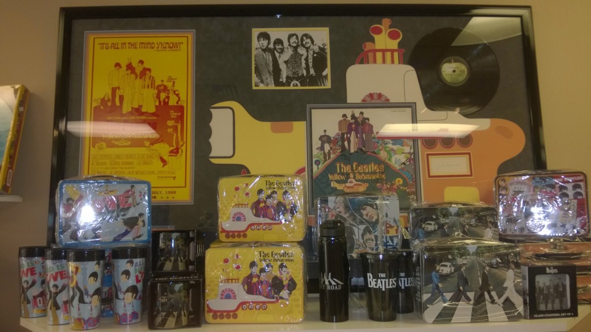 Beatles Tins & Cups
