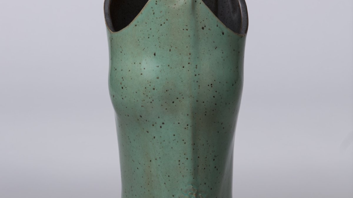 Women Series Vase - Femme Verde