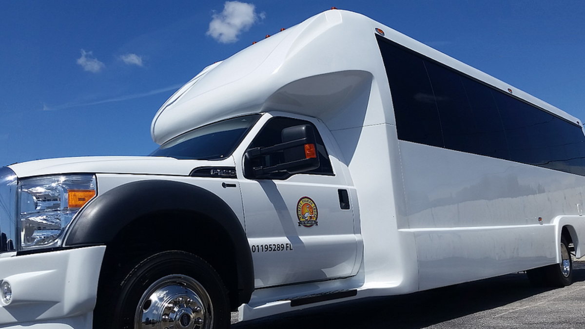 Luxury AIR-CONDITIONED Vehicles w/Door-to-Door Service around the Gulp Coast!