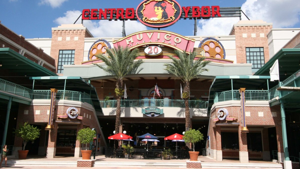 Centro Ybor Shopping Center