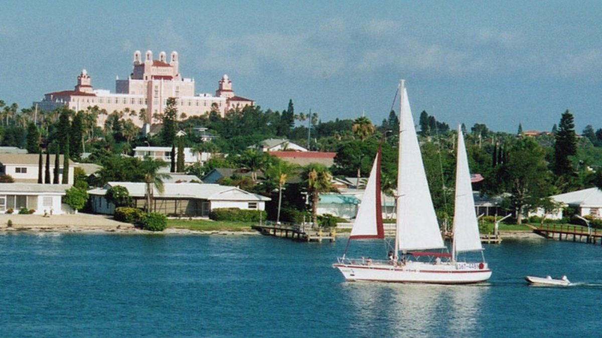 MAGIC on an afternoon sail and dolphin watch