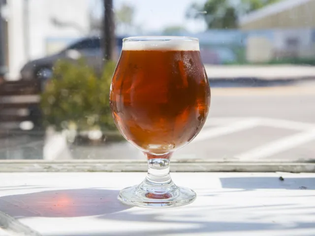 Two Frogs Brewing Red Ale